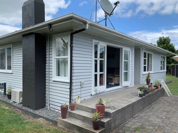 9 Panair Crescent, Hillcrest, Hamilton