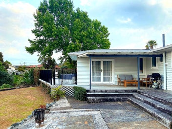 10 Cleveland Street, Bader, Hamilton