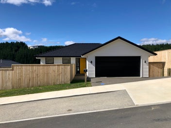 19 Schooner Drive, Whitby, Porirua