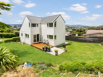 105 Akaroa Drive, Maupuia, Wellington