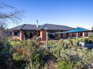 49 Overbury Crescent, Rolleston, Rolleston