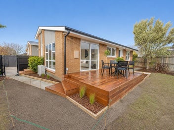 2/14 Todd Avenue, Bishopdale, Christchurch