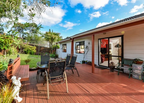 2/42 Gatman Street, Birkdale, Auckland