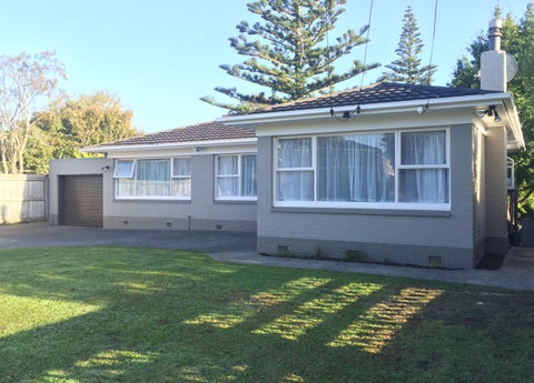 20 Angelo Avenue, Howick, Auckland