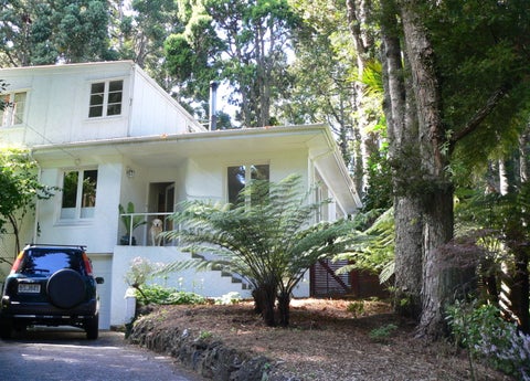 12 Manuka Road, Titirangi, Auckland