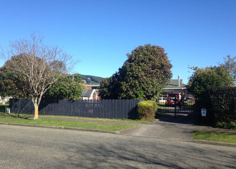 27 Rewarewa Crescent, Waikanae