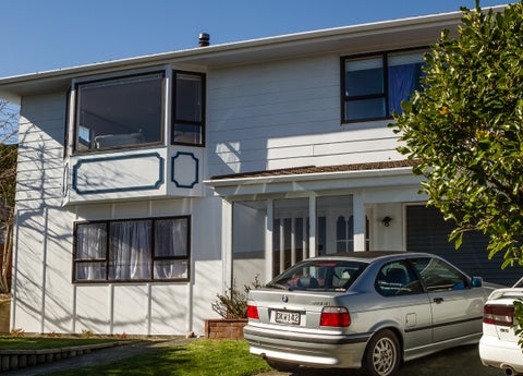 13 Dominica Crescent, Grenada Village, Wellington