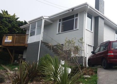 39 Hiwi Crescent, Titahi Bay, Porirua