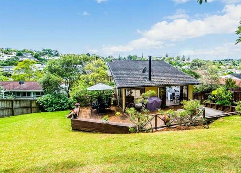 2/50 Stapleford Crescent, Browns Bay, Auckland