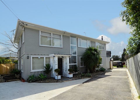 9B Harrington Road, Henderson, Auckland
