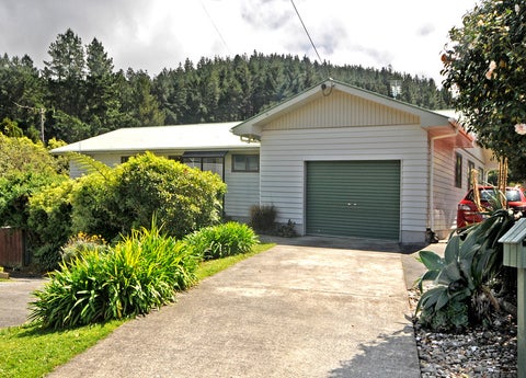 86 Larsen Crescent, Tawa, Wellington