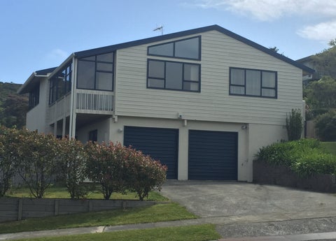 64 Discovery Drive, Whitby, Porirua