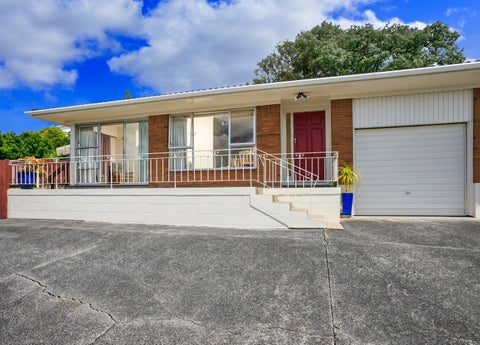 2/7 Downing Street, Glenfield, Auckland