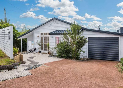 847 Beach Road, Browns Bay, Auckland