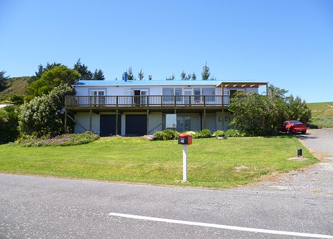 86 Lake Ferry Road, Lake Ferry