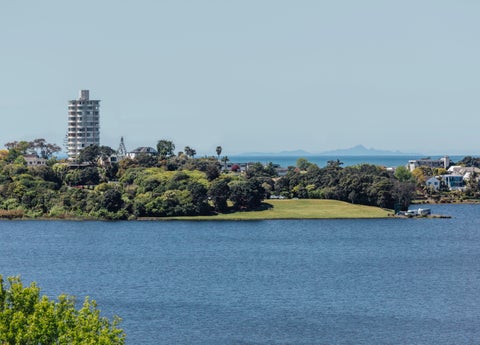 47 Lake Pupuke Drive, Takapuna, Auckland
