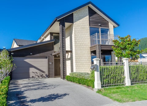65 Waterstone Avenue, Paraparaumu