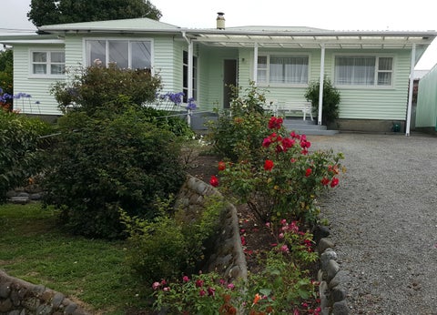 2 TITOKI RD, RAUMATI BEACH, PARAPARAUMU