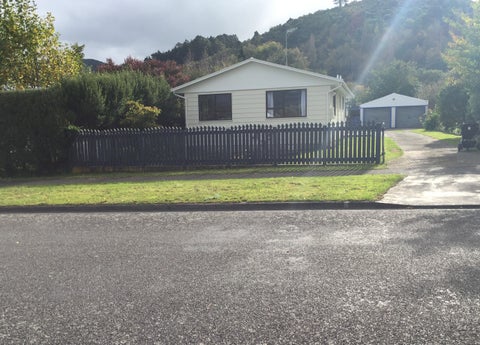 19 Wakefield Street, Featherston