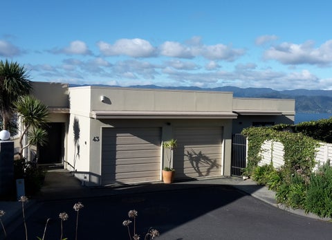 43 Tamworth Crescent, Newlands, Wellington