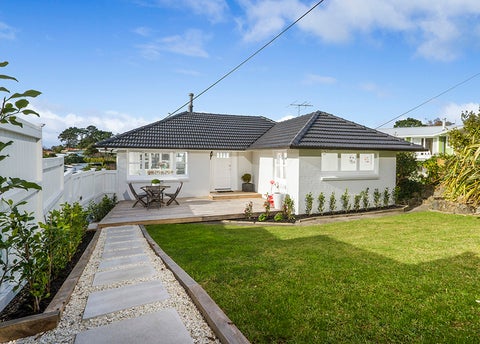 1/2 Elizabeth Place, Mairangi Bay, Auckland