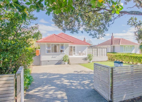 6 Kervil Avenue, Te Atatu Peninsula, Auckland