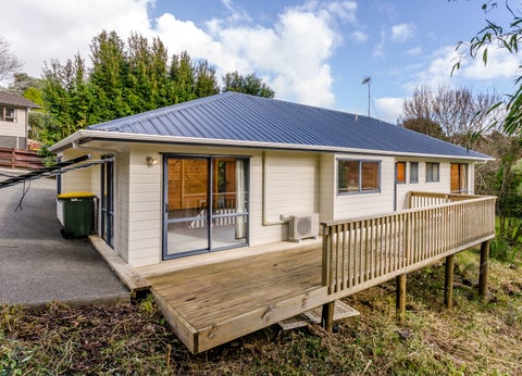 2/101 Stredwick Drive, Torbay, Auckland