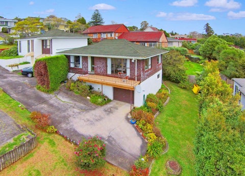 2/36 Shanaway Rise, Hillcrest, Auckland