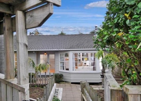 1 Twin Court, Albany, Auckland