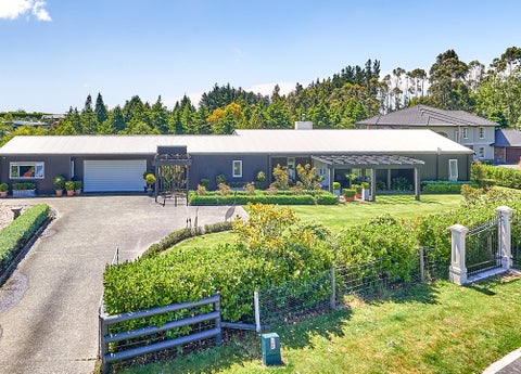 1 Holden Way, Fitzherbert, Palmerston North
