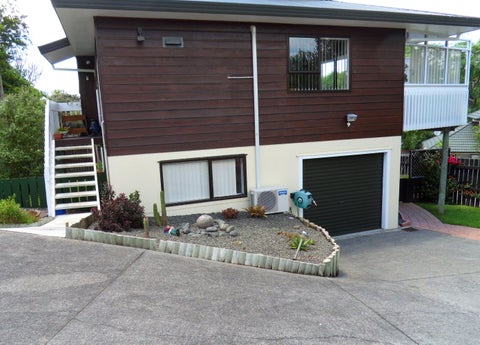 3/99 Triangle Road, Massey, Auckland