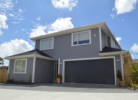 111C MOORE STREET, HOWICK, Manukau