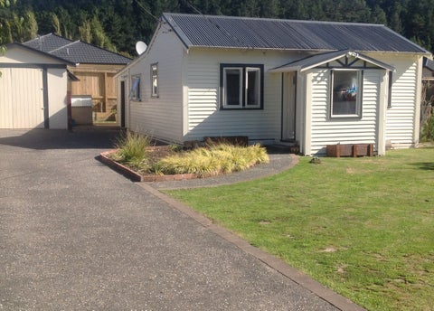 21A Korau Grove, Stokes Valley, Lower Hutt