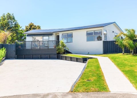 16 Gilpin Place, Beach Haven, Auckland