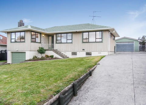 43 Andrew Road, Howick, Auckland