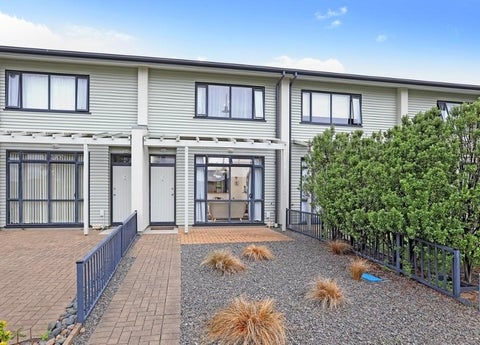 13/2 Armoy Drive, East Tamaki, Auckland