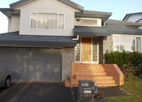 2/31 Borrowdace Avenue, Botany Downs, Auckland