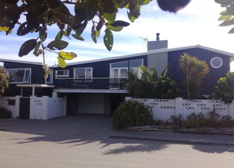 197 Manly Street, Paraparaumu Beach, Paraparaumu