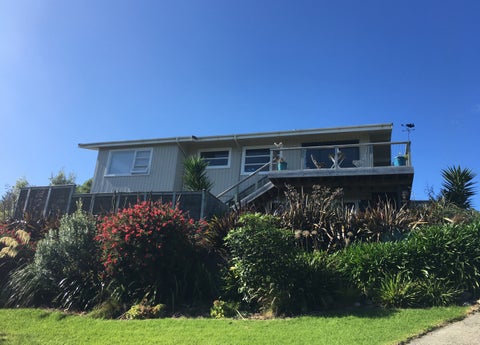 7 Lindale Grove, Waikanae Beach, Waikanae