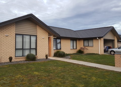 8 Briar Rose Court, Huntington, Hamilton