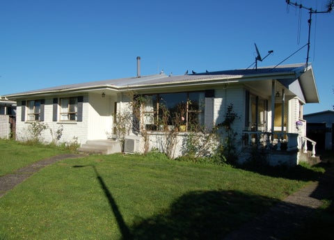 24 Oakfield Crescent, Pukete, Hamilton