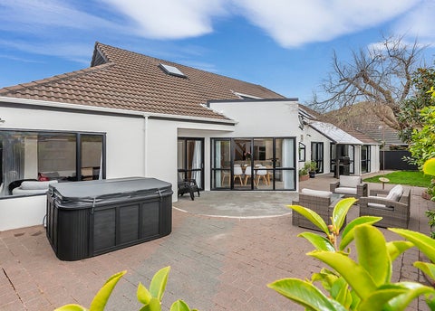 18 Montrose Grove, Churton Park, Wellington