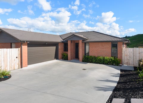 35 Bryan Gallagher Place, Welcome Bay, Tauranga