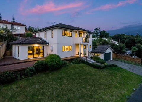 13 Fernbank Lane, Greenhithe, Auckland