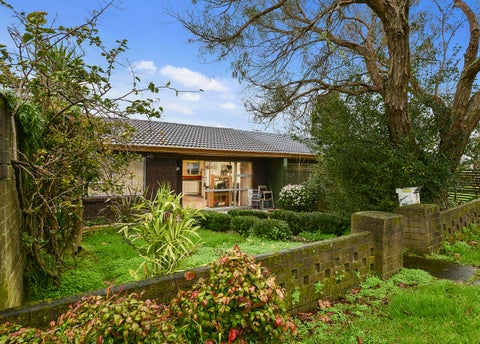 2/13 Seabrook Avenue, New Lynn, Auckland
