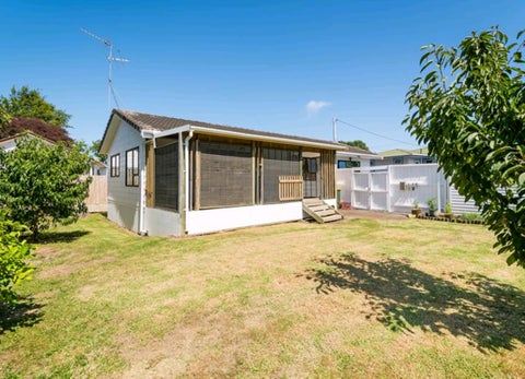2/24 Tonar Street, Northcote, Auckland