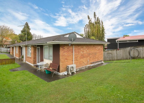 2/27 Miro Street, New Lynn, Auckland