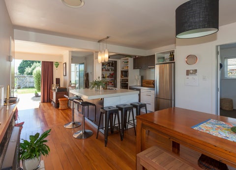 9 Huia Road, Raumati Beach, Paraparaumu