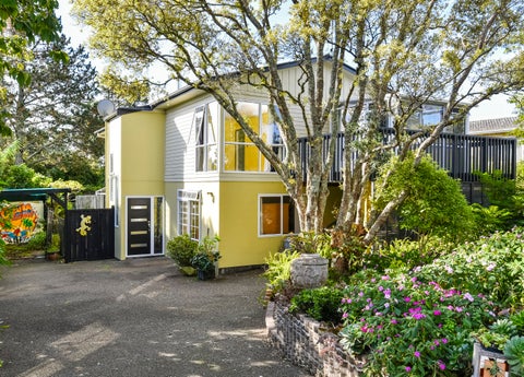 4 Gilpin Place, Beach Haven, Auckland