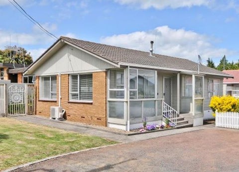 68B Tuhikaramea Road, Dinsdale, Hamilton